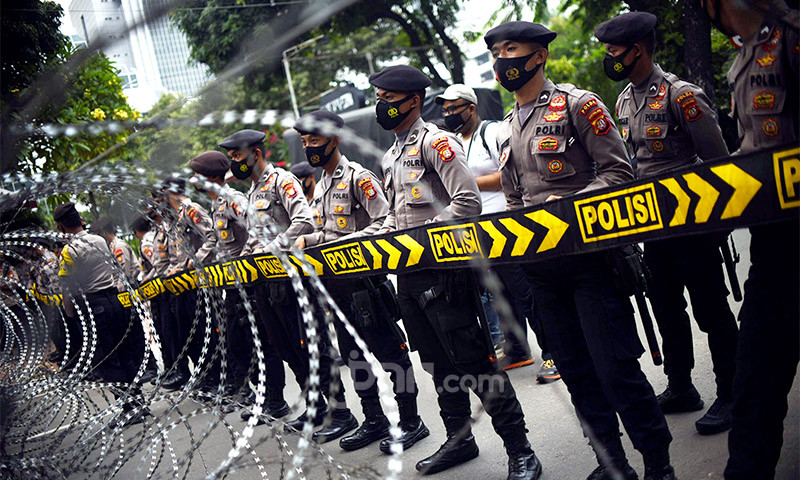 Pakar Hukum: Negara Boleh Otoriter Menghadapi Demonstran Yang ...